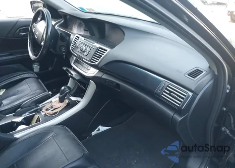 2015 Honda Accord Sport z USA, uszkodzony, nr VIN 1HGCR2F58FA271992